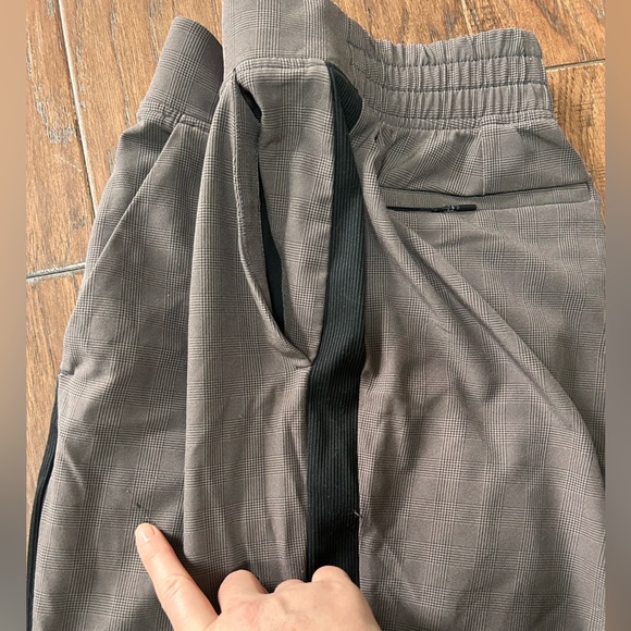ATHLETA Brooklyn Ankle Pant Gray and Black textured - Picture 3 of 5